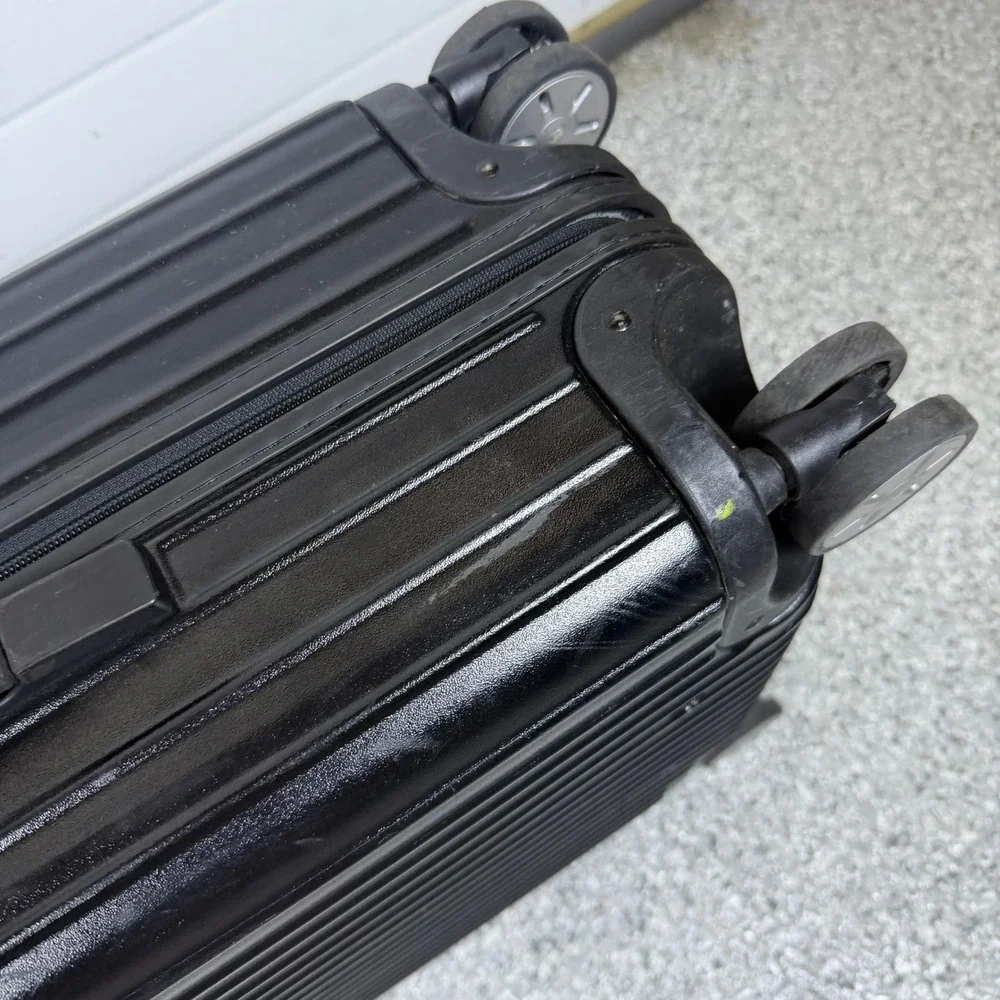 RIMOWA Salsa Multiwheel 63L Black 4-Wheel Polycarbonate Suitcase Vintage 871.63